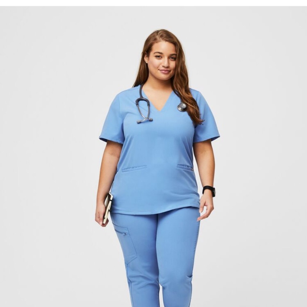 FIGS Casma Three Pocket Scrub Top Size Small Ceil Blue